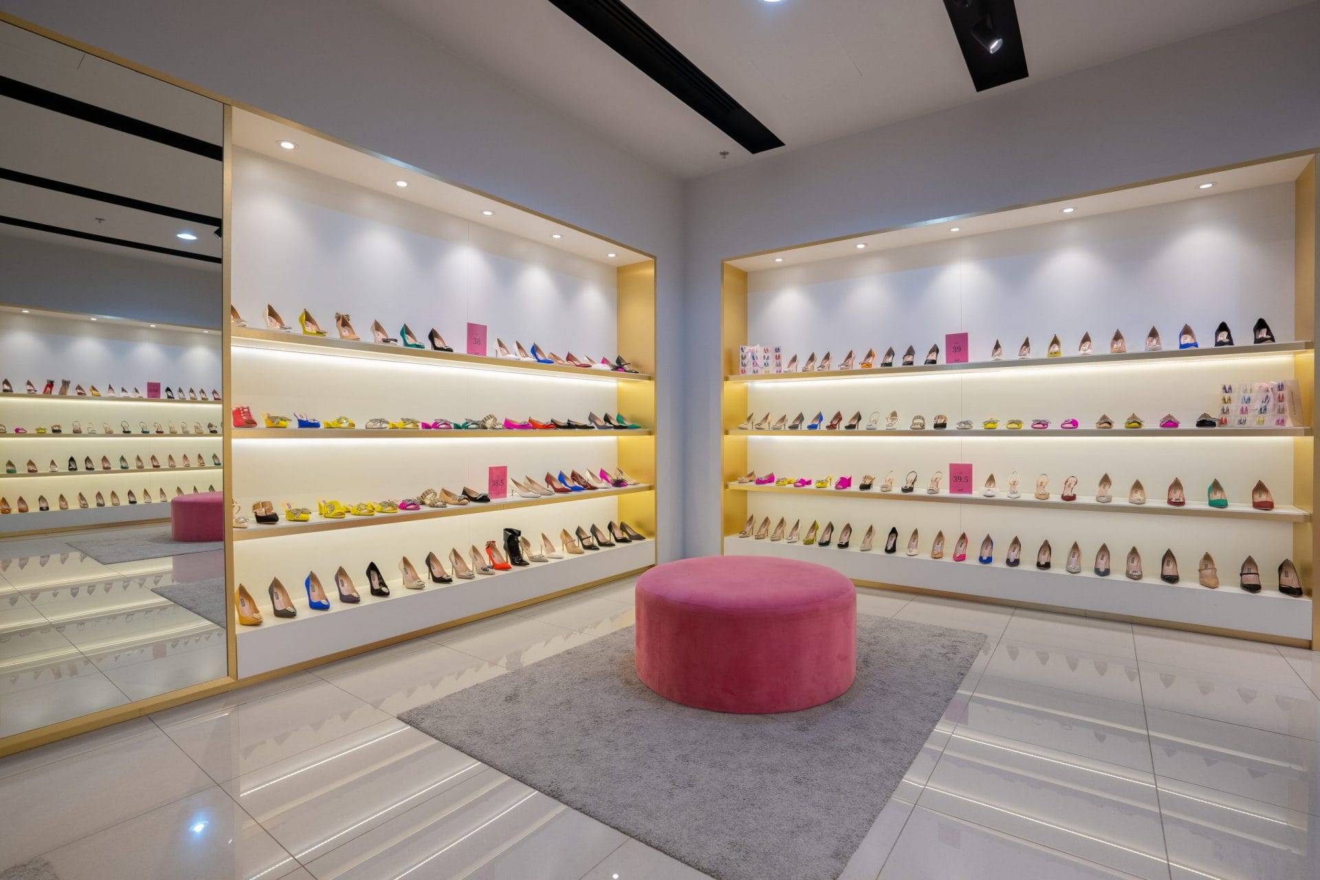 Home 2 Dubai Outlet Mall